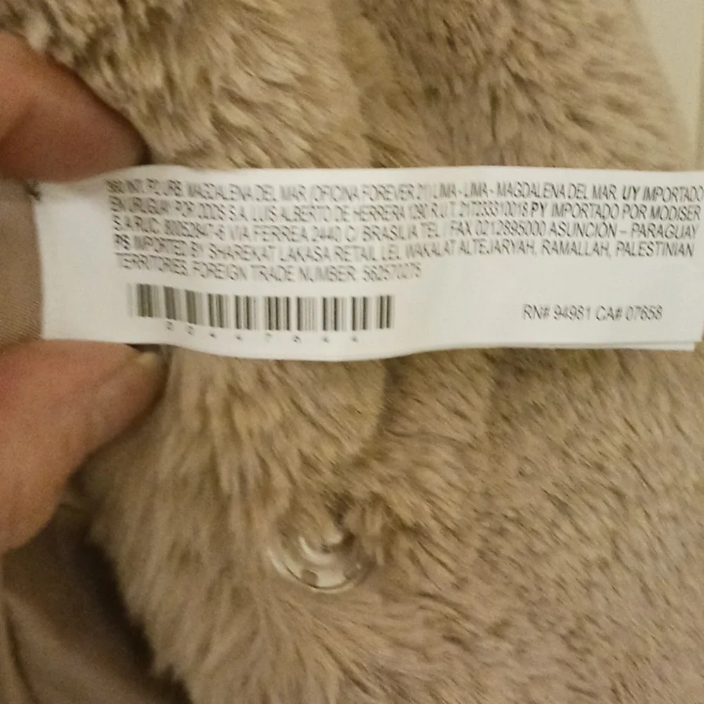 FOREVER 21 Fauxfur cream color Crop jacket - Picture 4 of 6